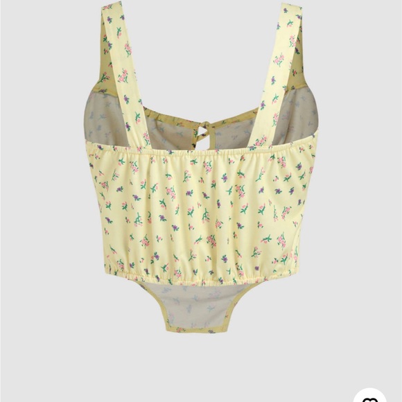 Floral knotted tank top - Picture 4 of 6